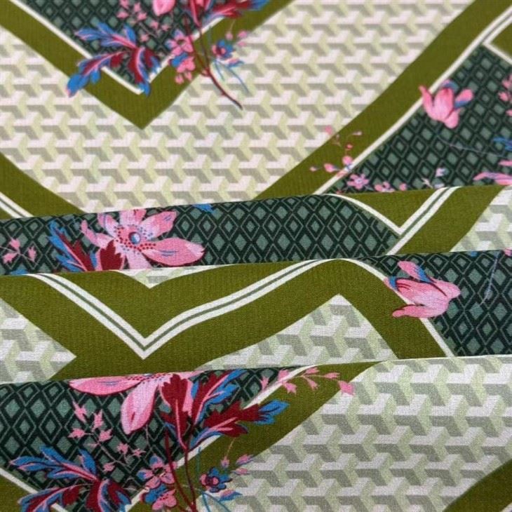 Comfortable Soft Flower Silk Cotton Blended Fabric