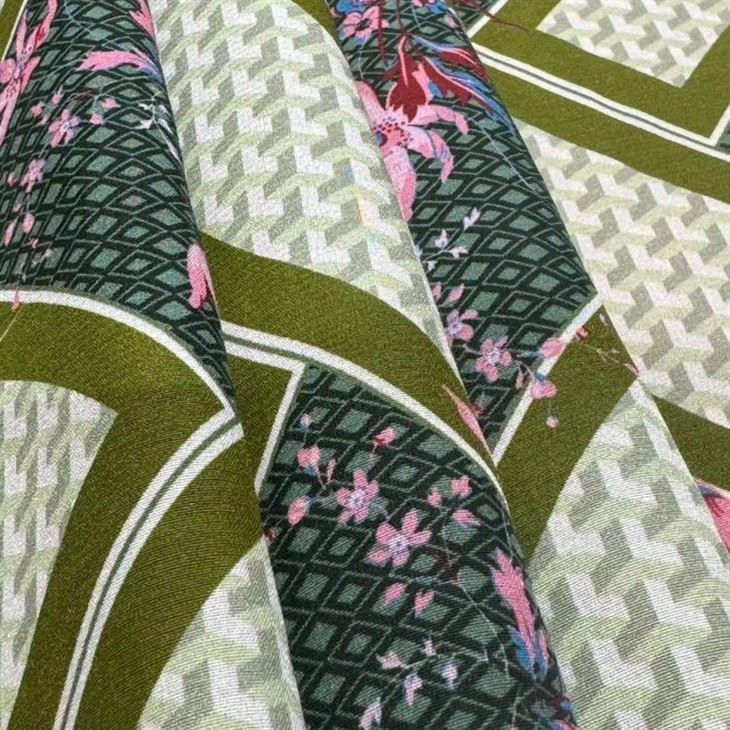Comfortable Soft Flower Silk Cotton Blended Fabric