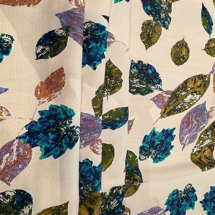 Heavy Comfortable Georgette Silk Leaf Pattern Fabric