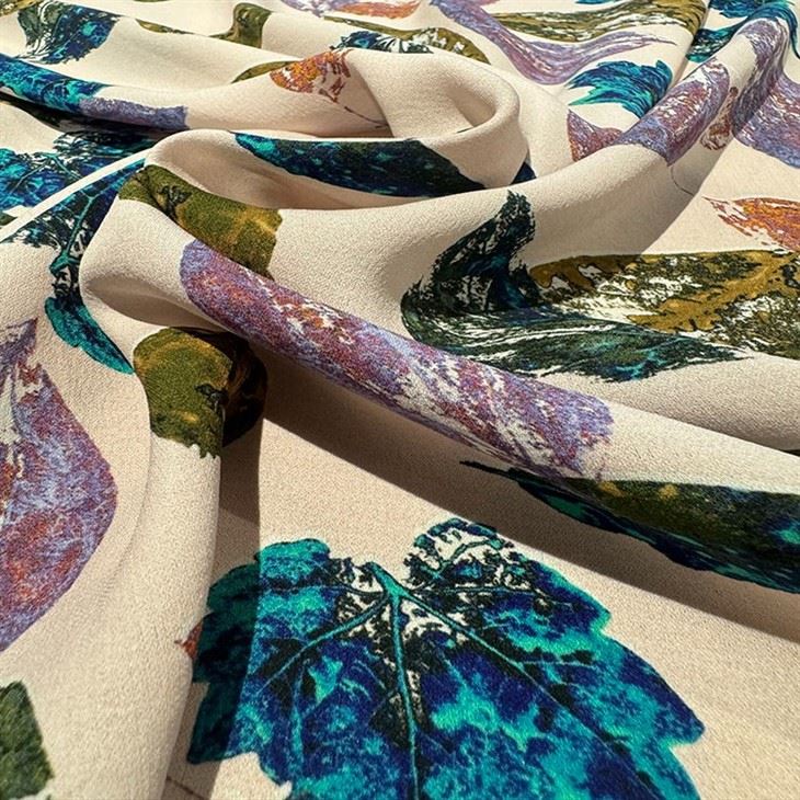 Heavy Comfortable Georgette Silk Leaf Pattern Fabric